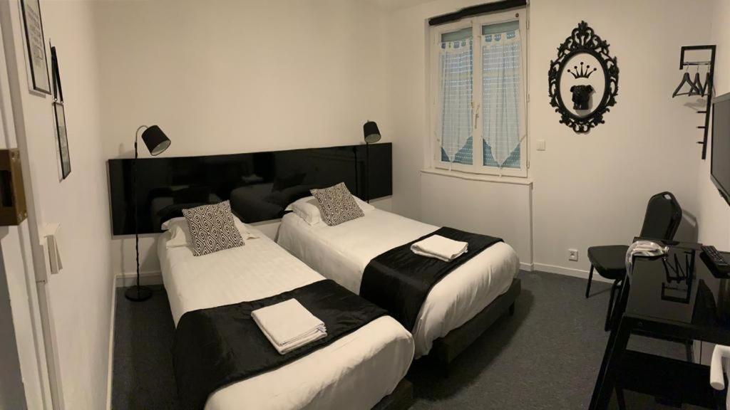 Hotel Le Smile Saint-Vincent-Sterlanges Buitenkant foto